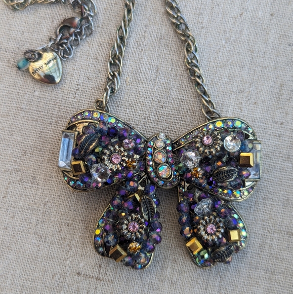 Betsy Johnson bow necklace - Picture 3 of 6